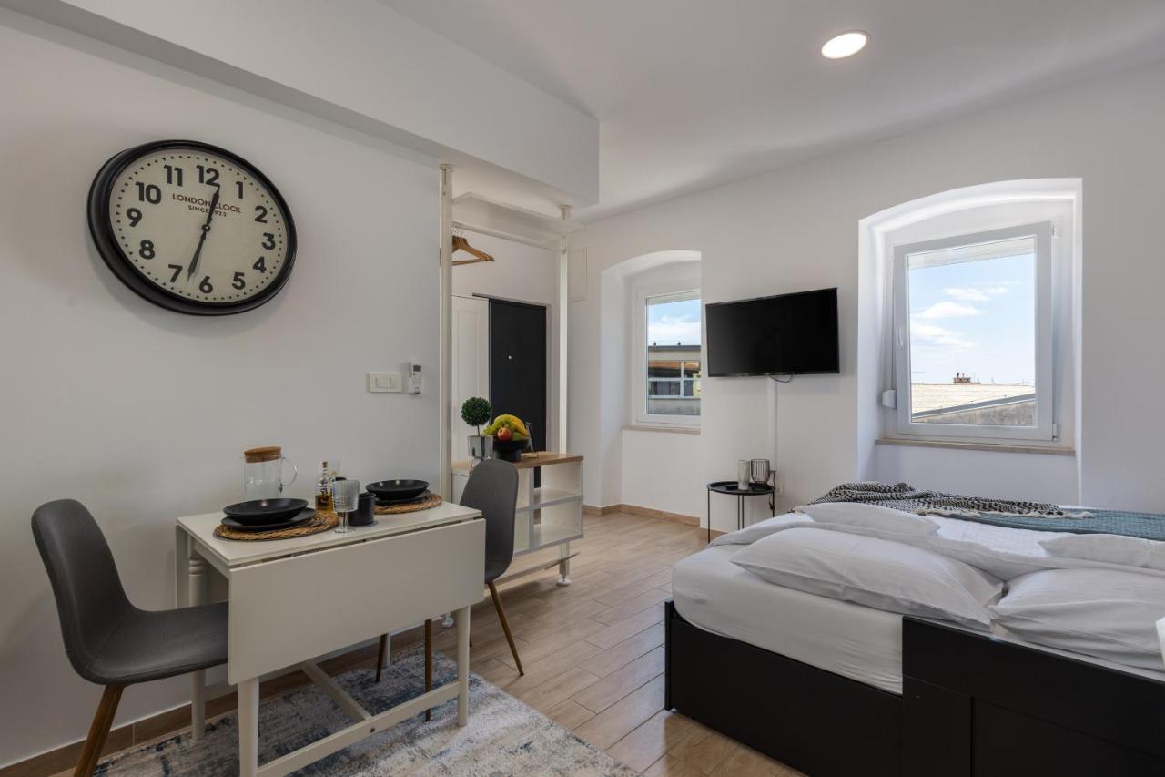 Agostini - Self Check-In Studios - Free Gated Parking On Site Rijeka Exterior photo